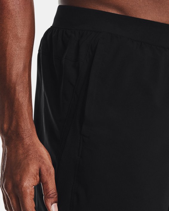 Shorts UA Launch Run 18 cm da uomo, Black, pdpMainDesktop image number 4